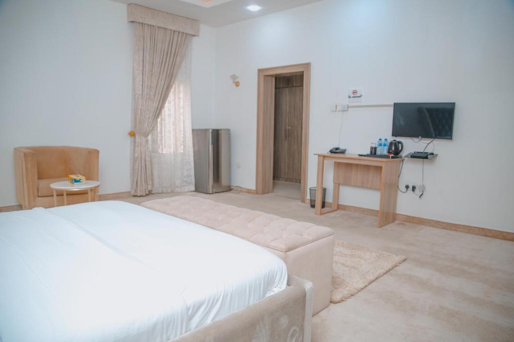 Sakasa hotel and suites photo 3