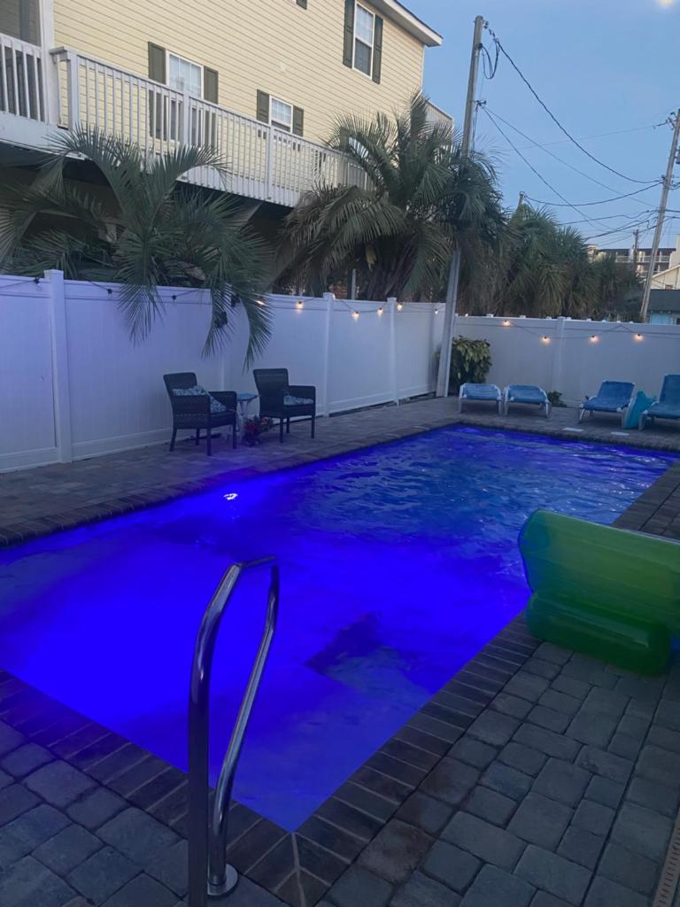 Beach Breeze 3, pet friendly, walking distance to Atlantic Ocean free parking photo 2