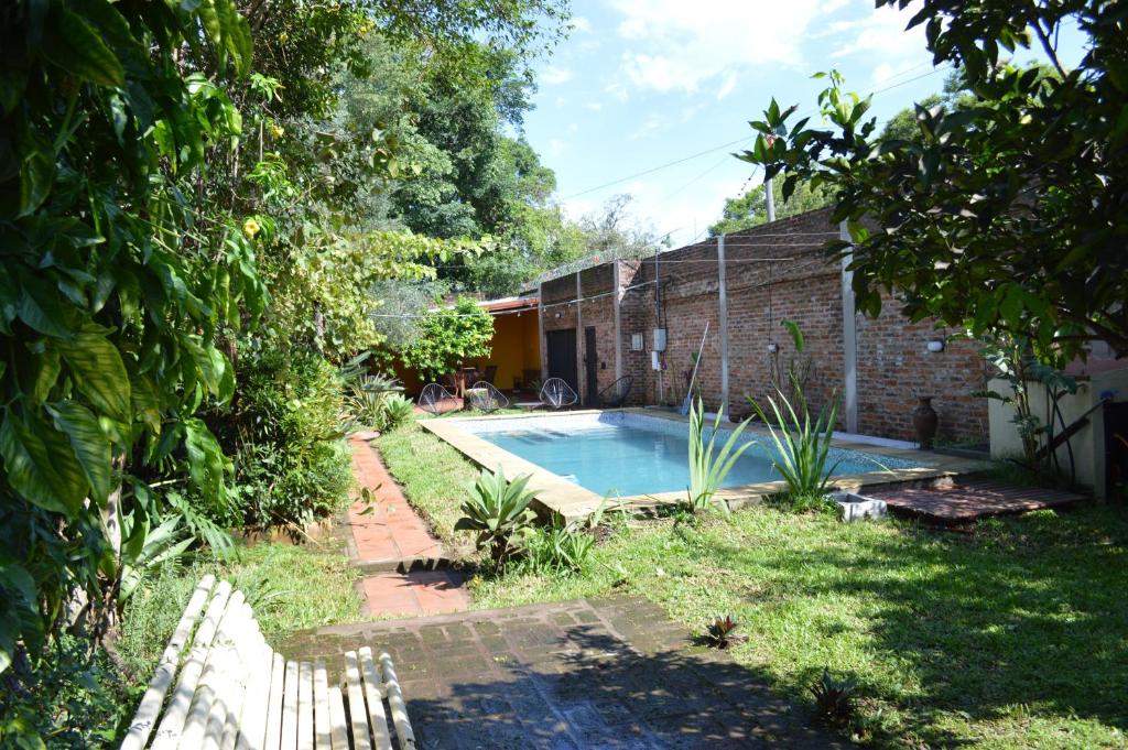 Casa con piscina y parque photo 4
