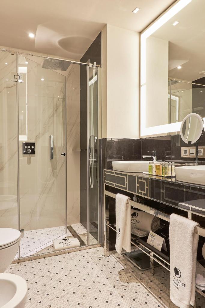DoubleTree by Hilton A Coruna - Tap to explore photos