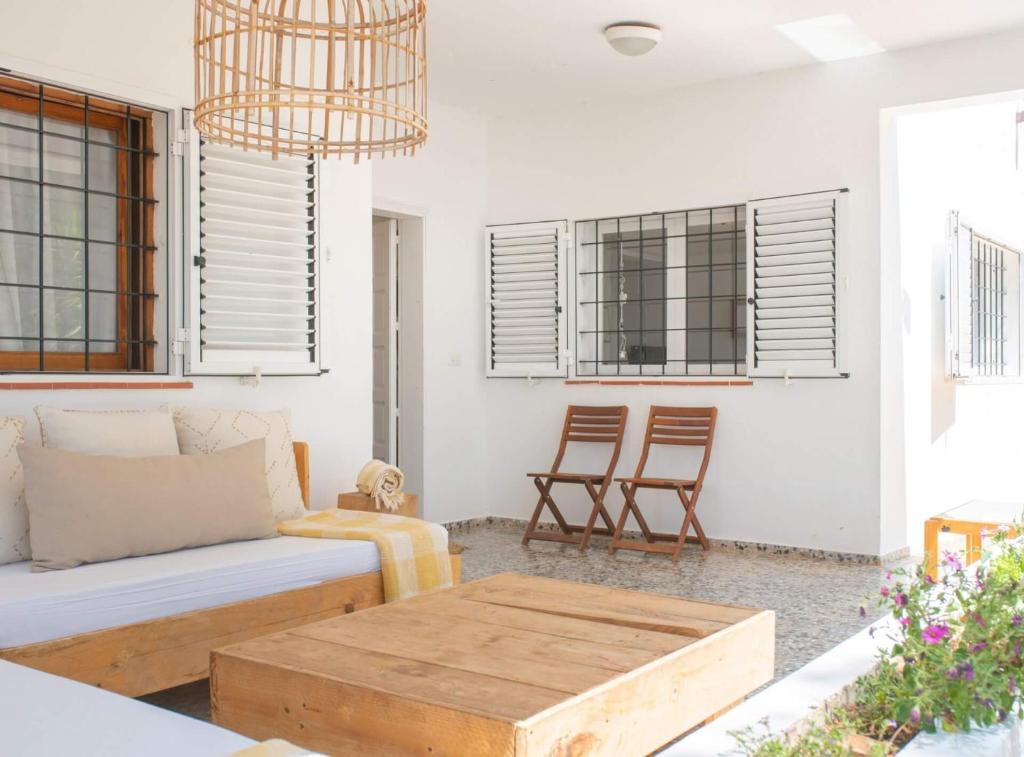Casa Can Vert con piscina photo 3