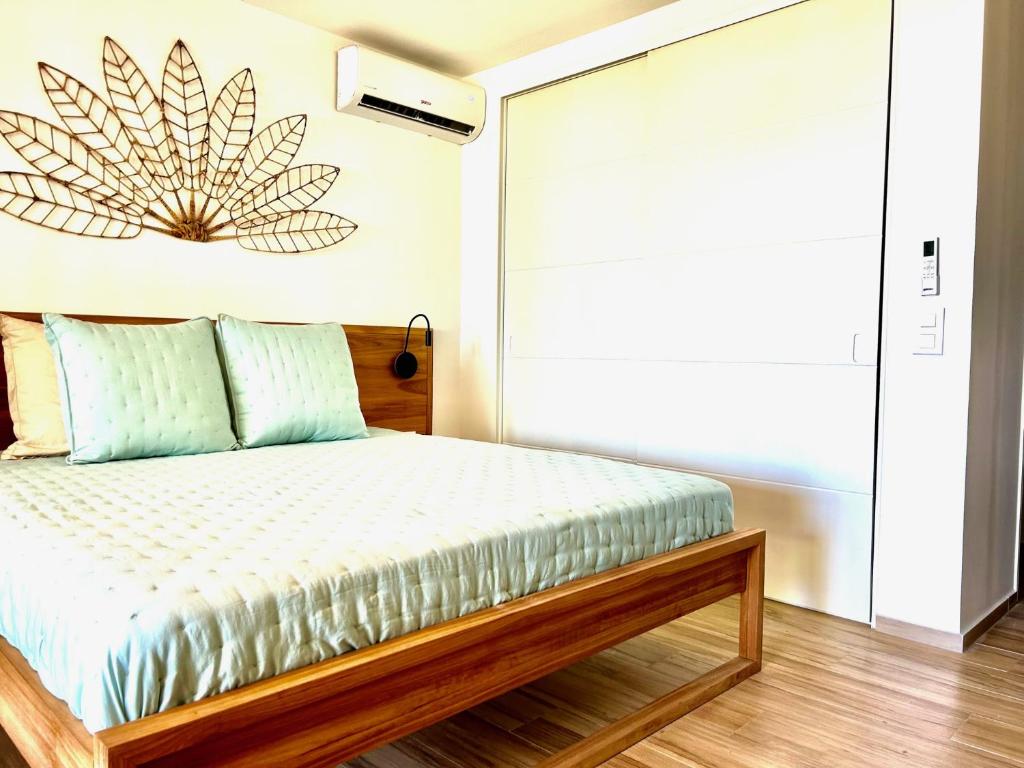 Brand New Modern Orient Bay Beachfront Rental photo 3