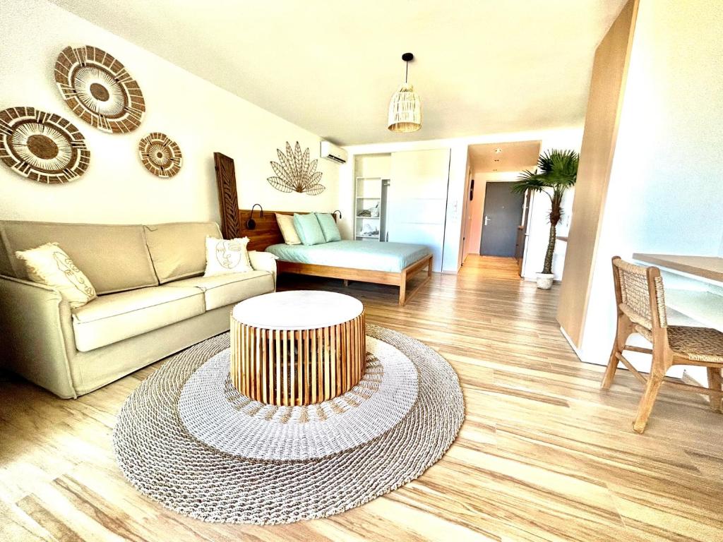 Brand New Modern Orient Bay Beachfront Rental photo 1