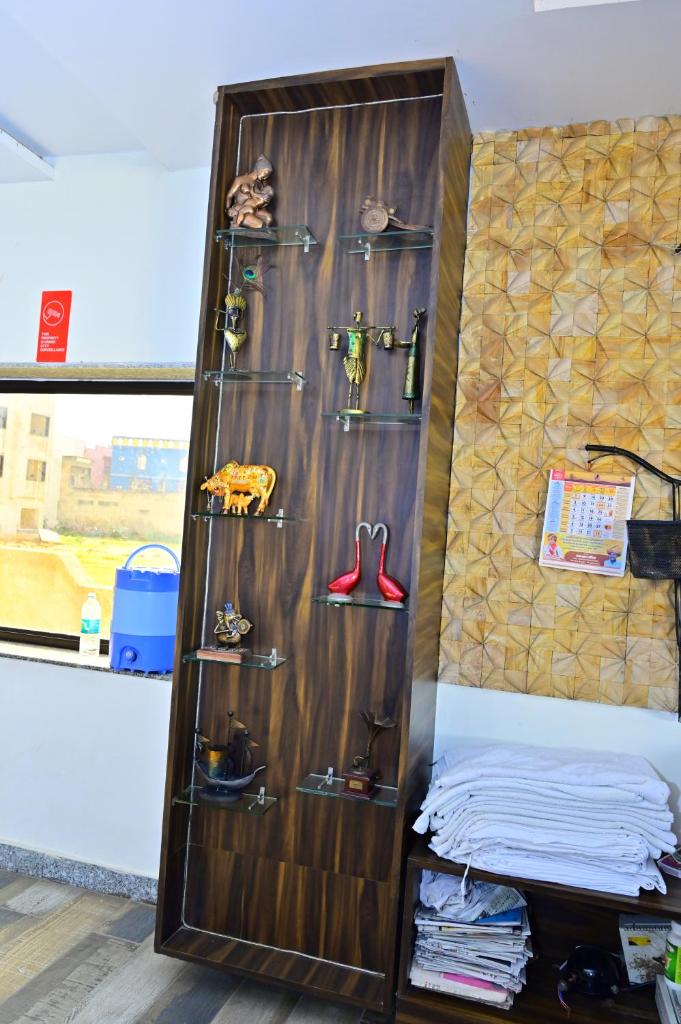 HOTEL RS INN AND SHIV RESTRO Near Brahma Temple photo 4