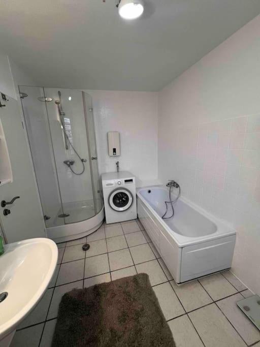 70 qm Wohnung mit Kamin und Balkon photo 4