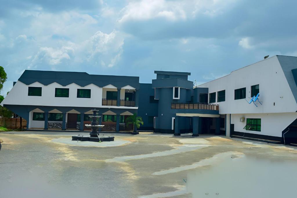 Mansion Signature Homes photo 2