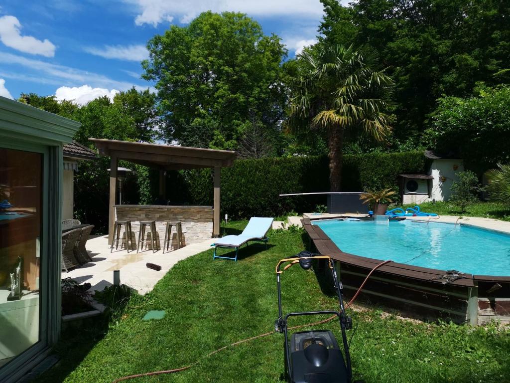 Villa de 4 chambres avec piscine privee et wifi a Maule