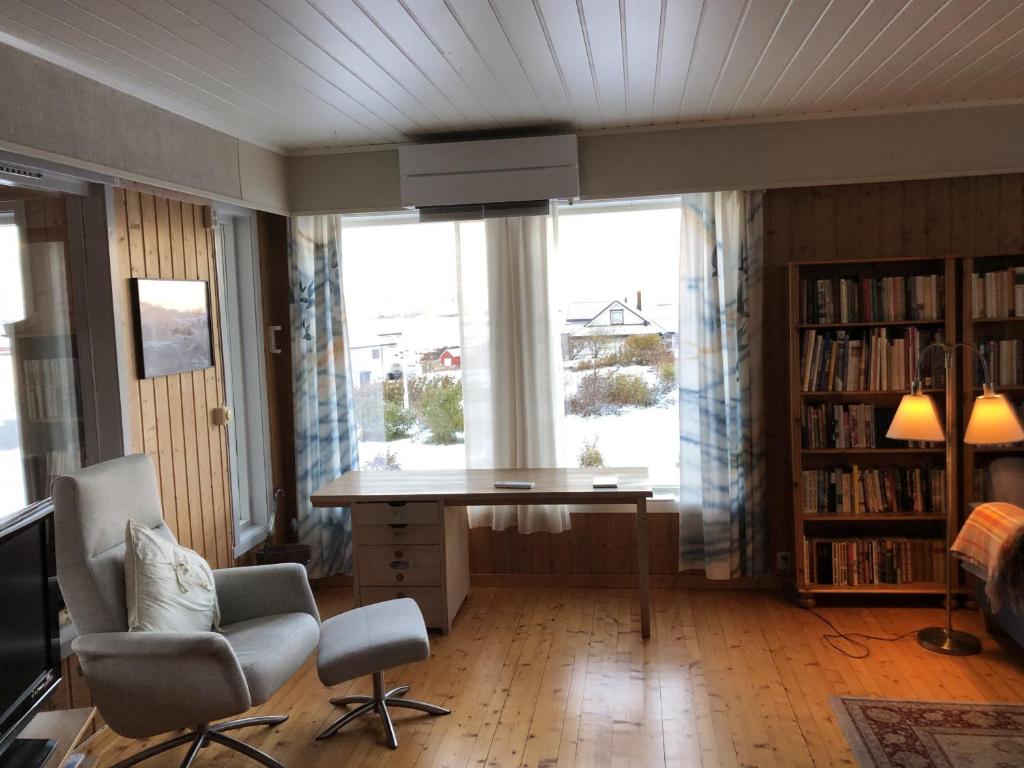 Nordbo - unik plass med utsikt over Rambergstranda photo 3