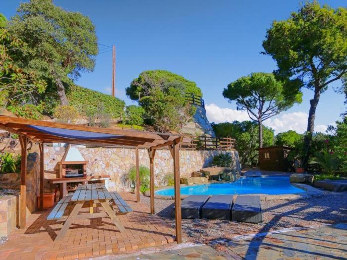 Casa con piscina en Sant Cebrià de Vallalta photo 3