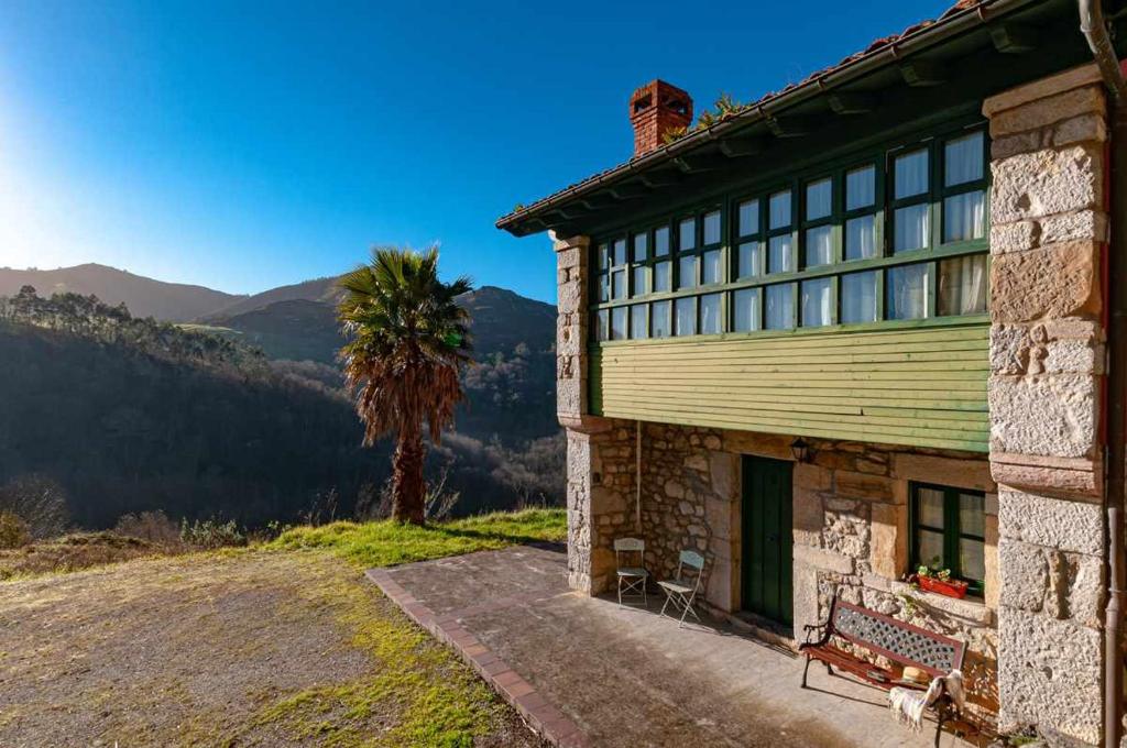 Casa BegoñaSituada en Sardedo Ribadesella
