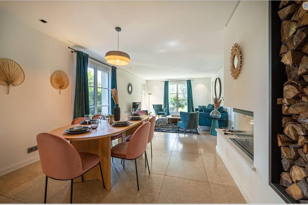 Calm villa with swimming pool & garden, within easy walking distance to village photo 3