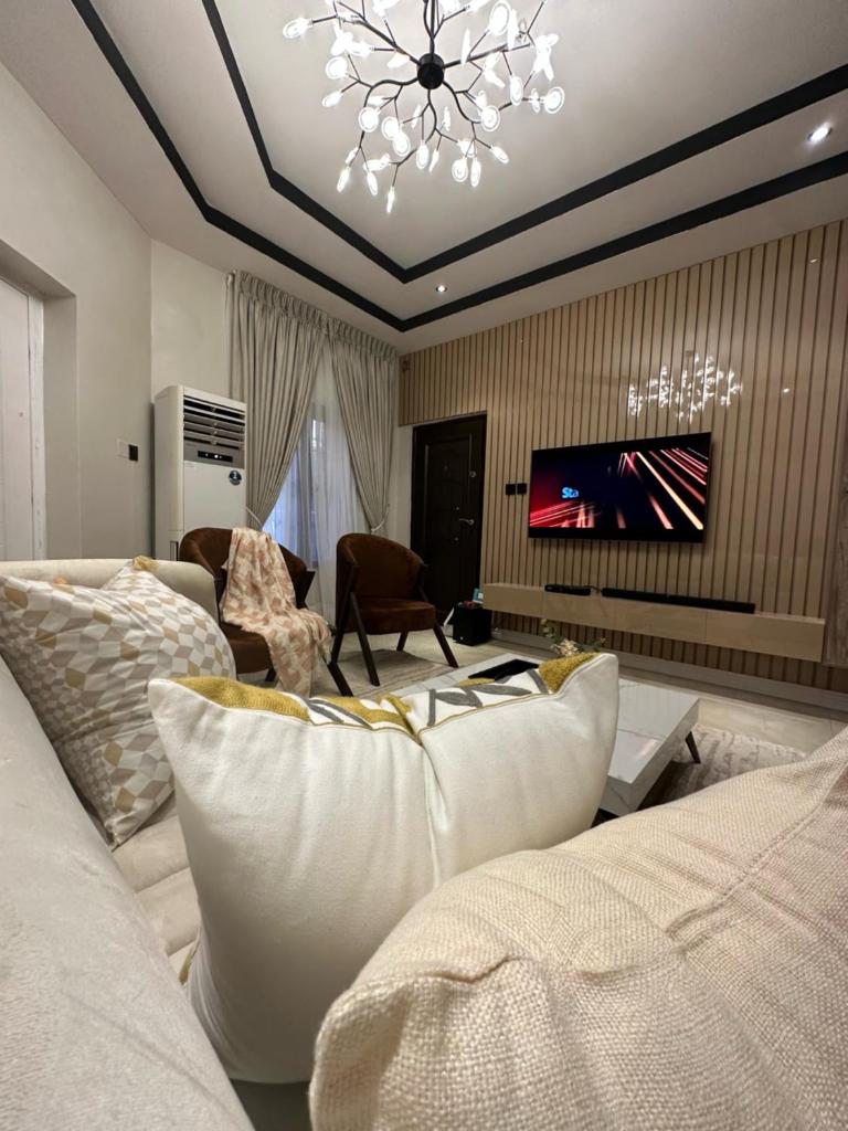 2 Bedroom with Private Cinema - Lekki Phase 1 photo 1