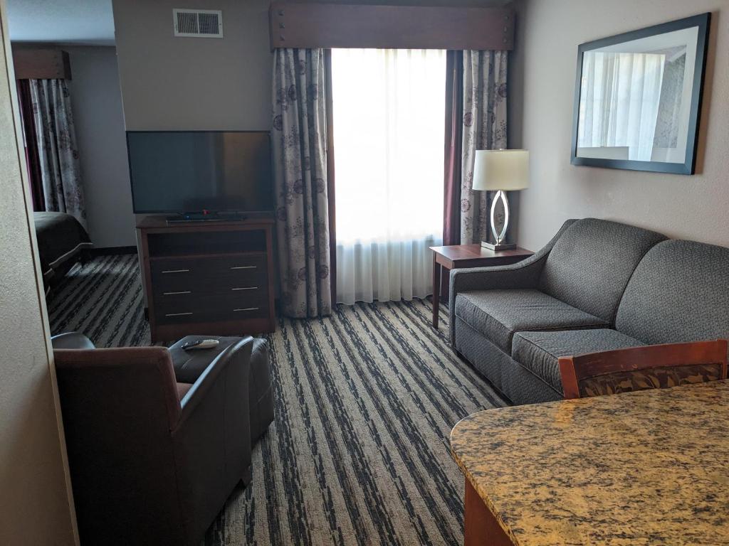 GrandStay Residential Suites Hotel photo 2