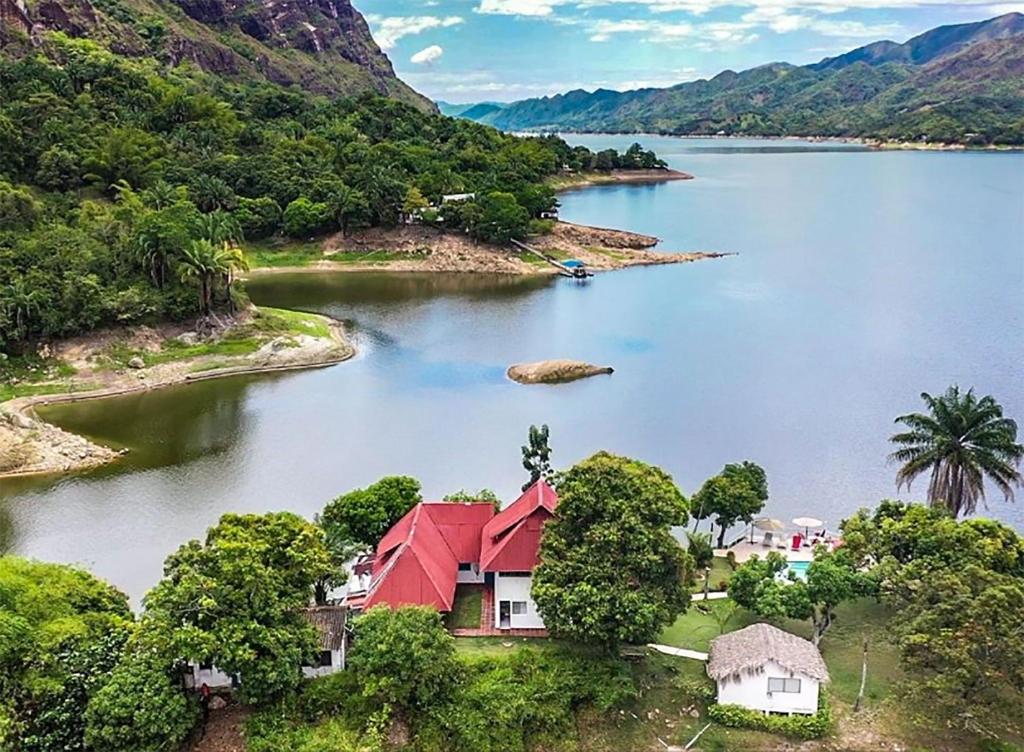 Isla Tortuga - Prado - Deportes Náuticos - Cerca a Bogotá - Cerca a Ibagué photo 1
