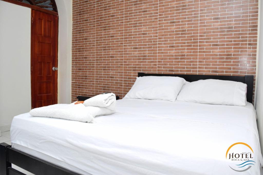 Hotel Roca & Mar photo 2