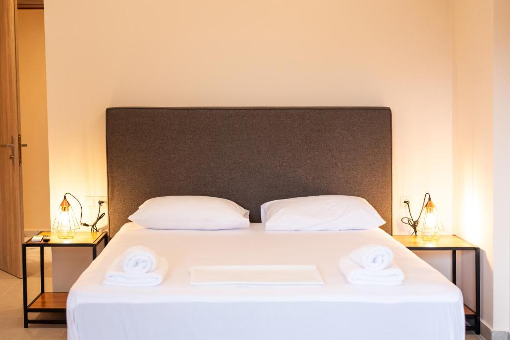 Mini Suites Free shuttle from and to Athen's Airport photo 4
