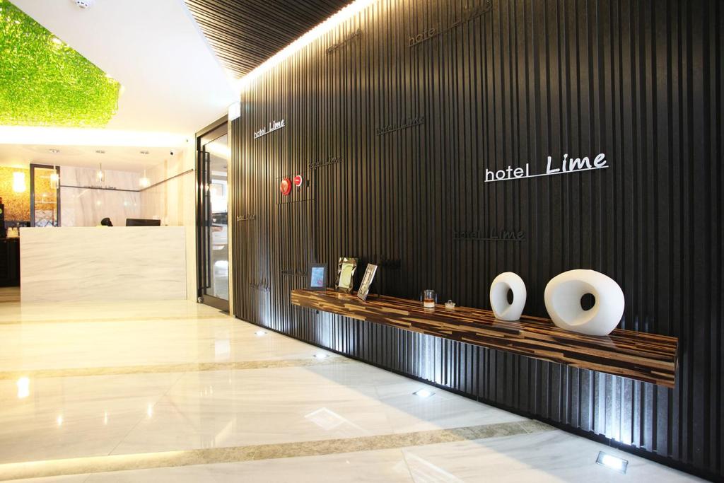 Lime hotel photo 2