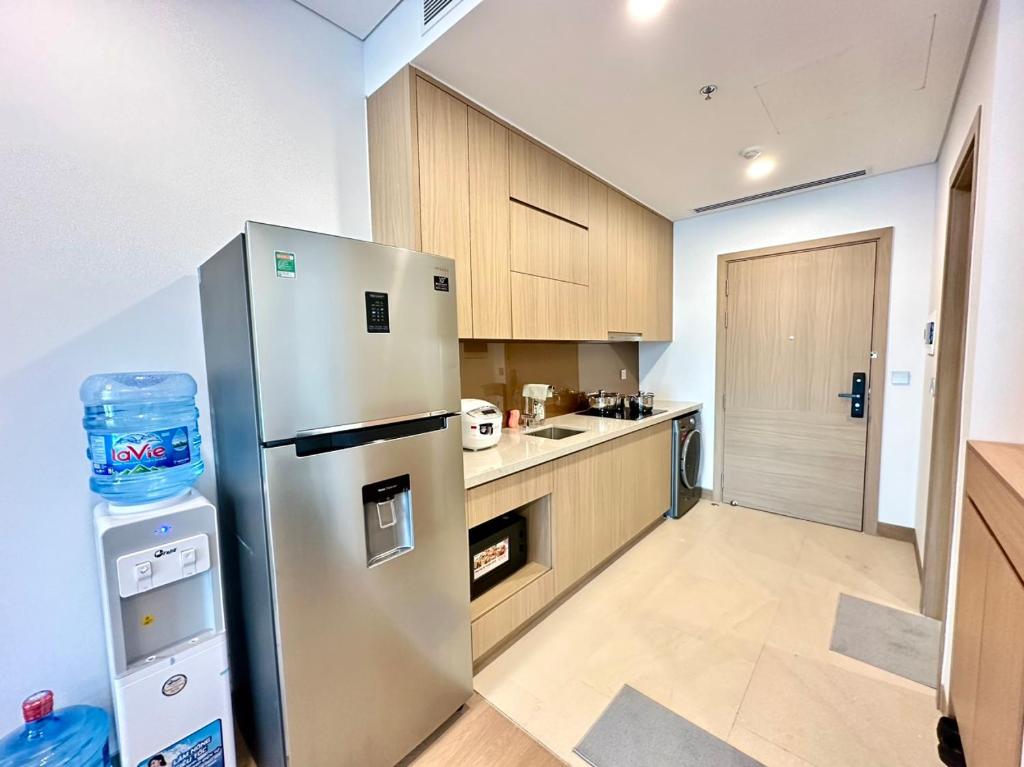 Lancaster Luminaire Apartment