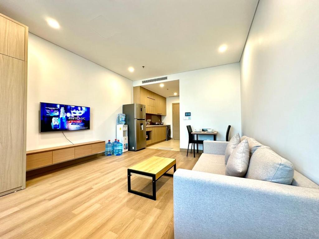 Lancaster Luminaire Apartment