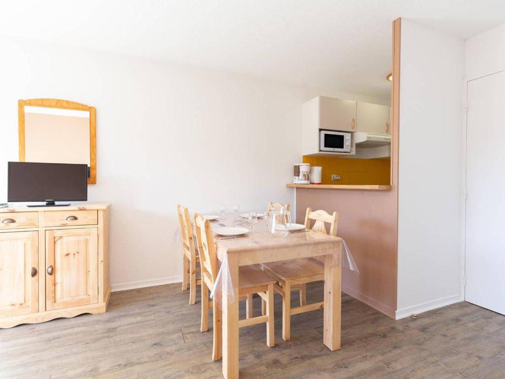 Appartement Germ, 2 pièces, 6 personnes - FR-1-695-40