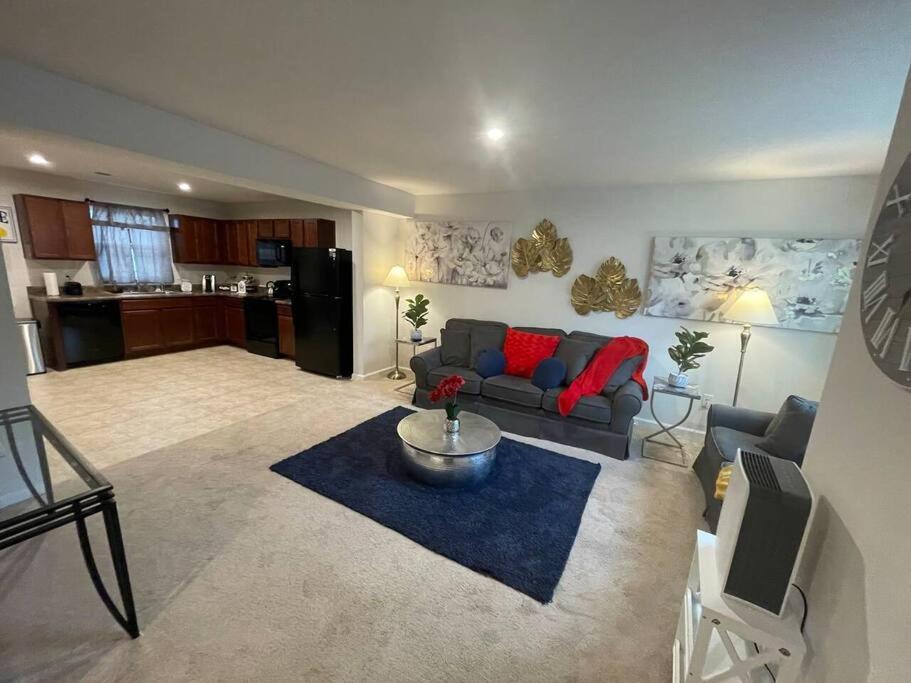Family friendly home WiFi modern comfort photo 3