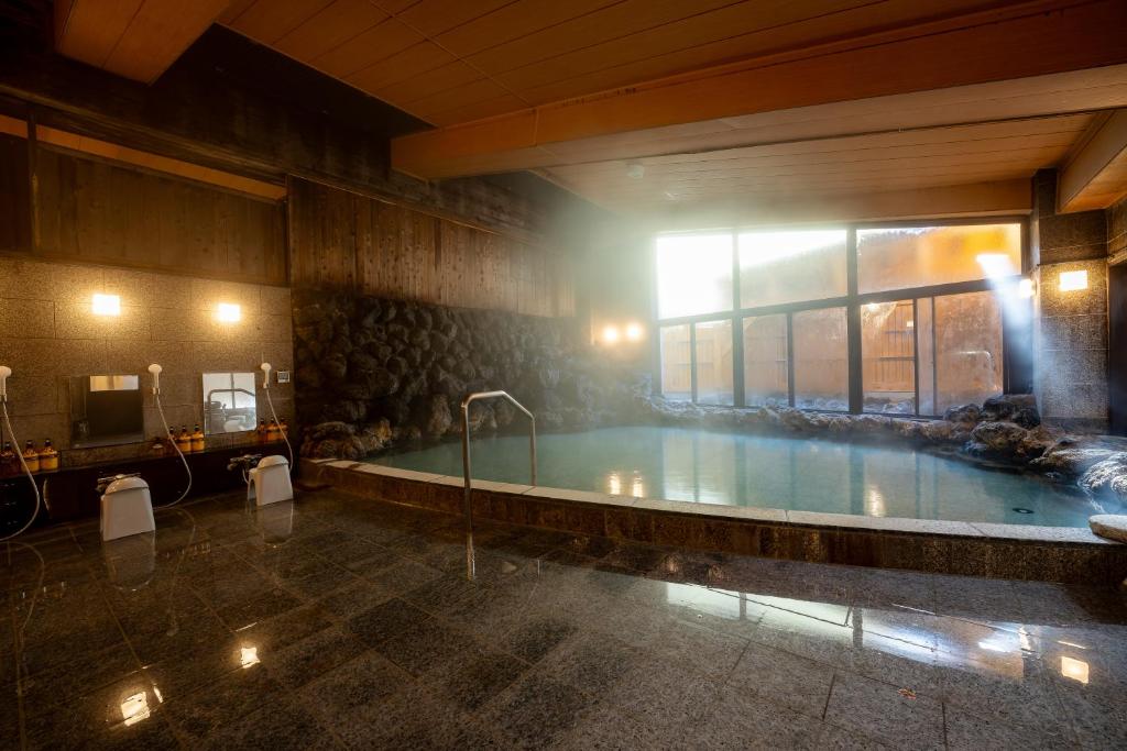 KAMENOI HOTEL Kusatsu Yubatake photo 3