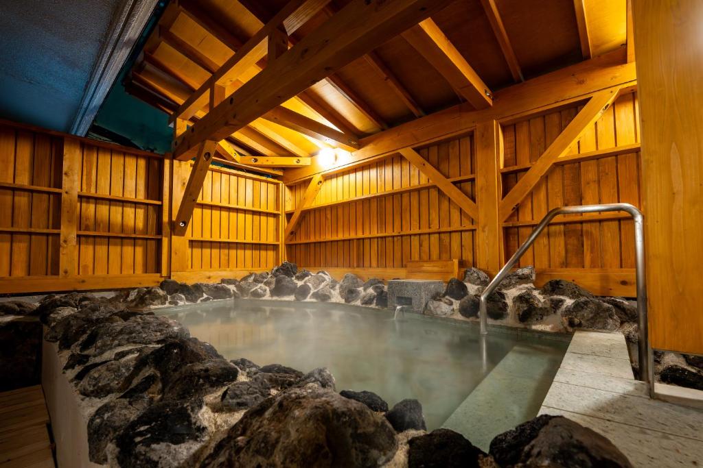 KAMENOI HOTEL Kusatsu Yubatake photo 2