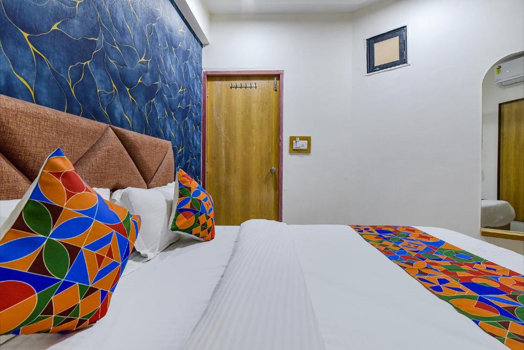 HOTEL GREEN TREE photo 2