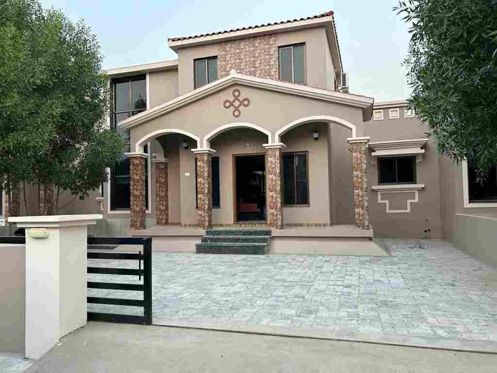SWARA VILLA STAY