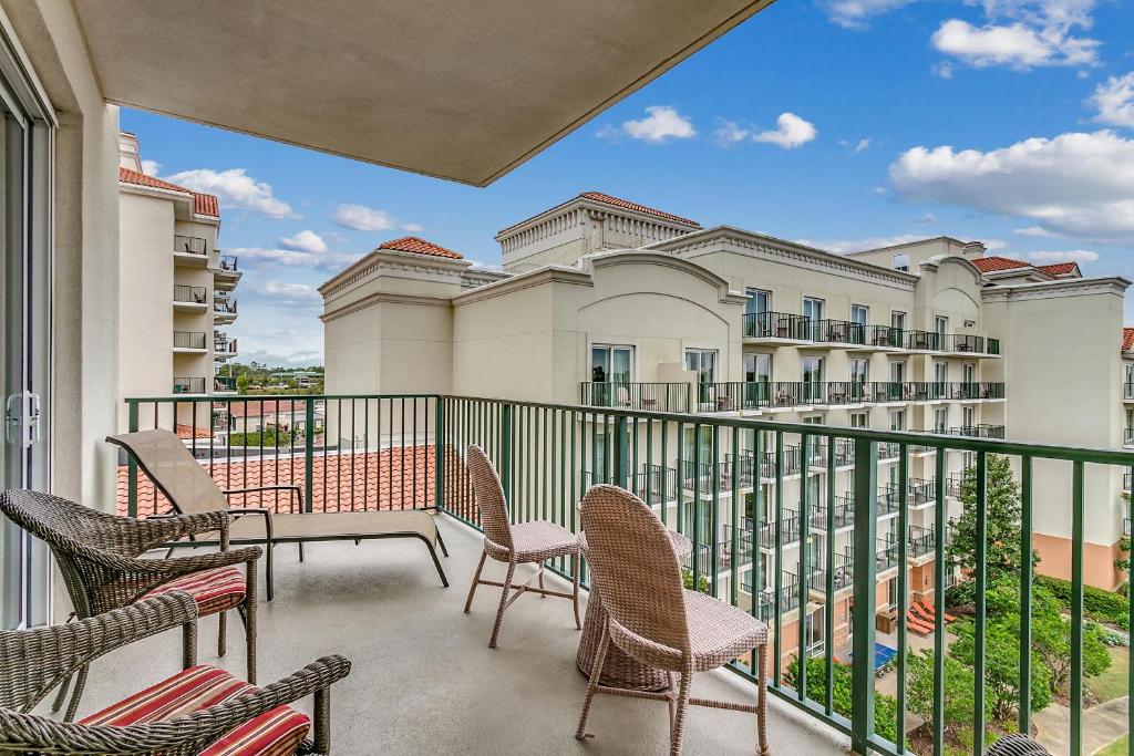 Marina Inn 4-501 photo 2