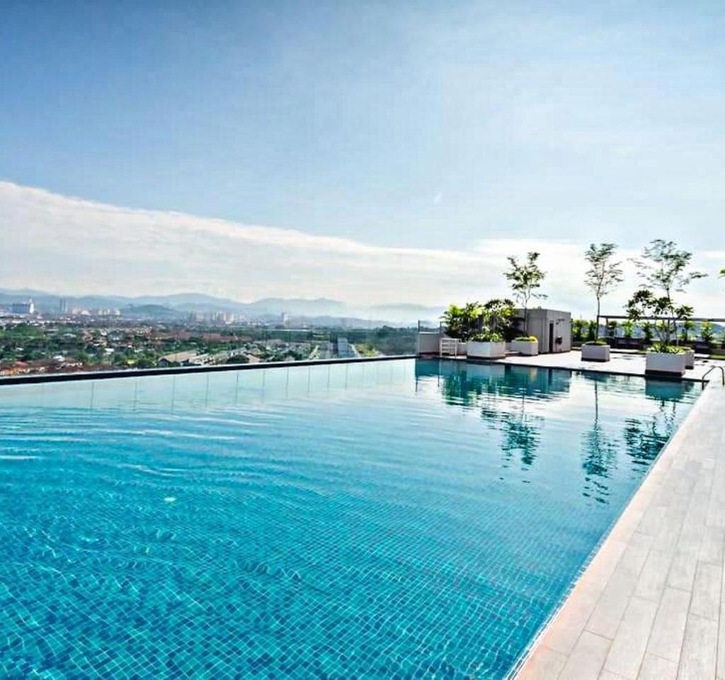 Fasmira Evo Suite Duplex Homestay Bangi With Pool photo 3