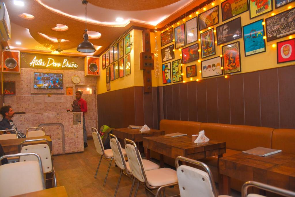 Lucky Restaurant & Guest House photo 1
