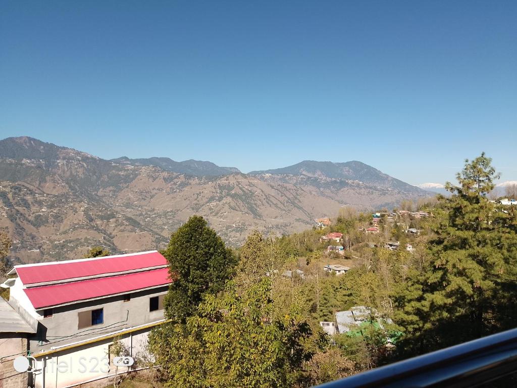 BHURBAN Mountain ViEW COOTEGE photo 4