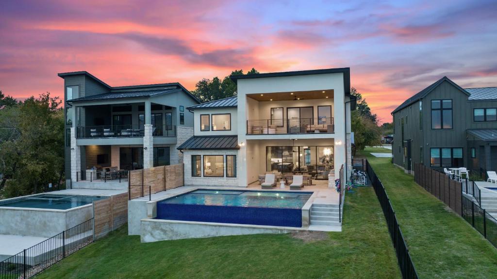 Luxe Lakefront Haven New Listing Promos Available image