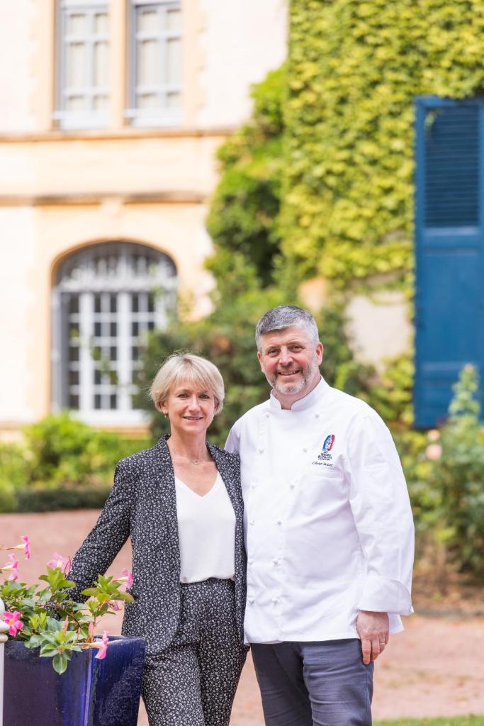F&B