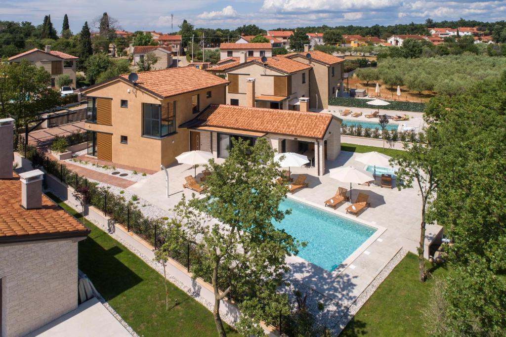 Villa Pedena 5* photo 2