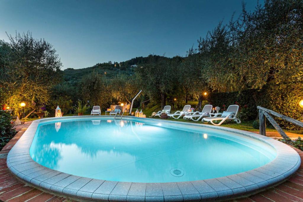 Romantic farmhouse villa Pallina to sleep 5 guests photo 2