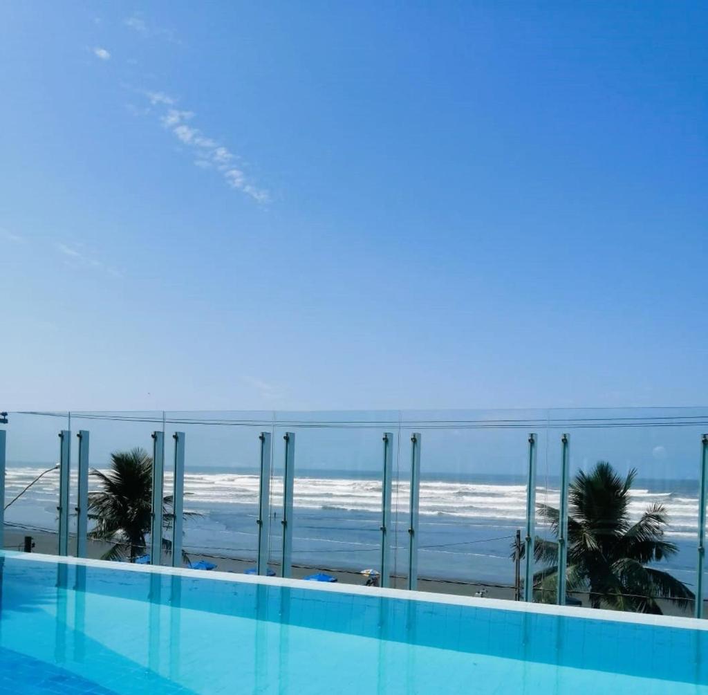Apartamento, ampla sacada com vista para o mar! photo 1