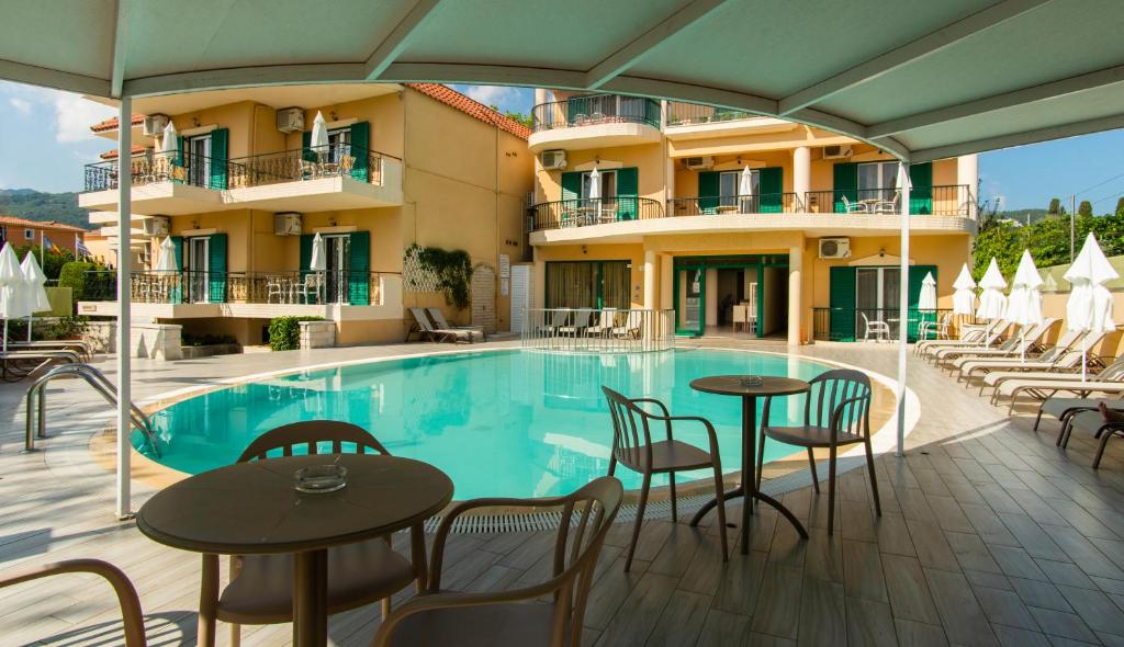 Konstantinos Hotel & Apartments I photo 1
