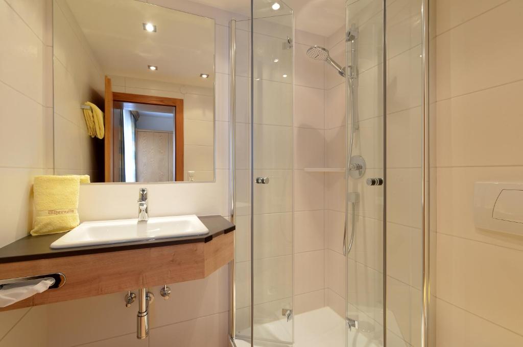 Hotel Theresia Garni photo 3