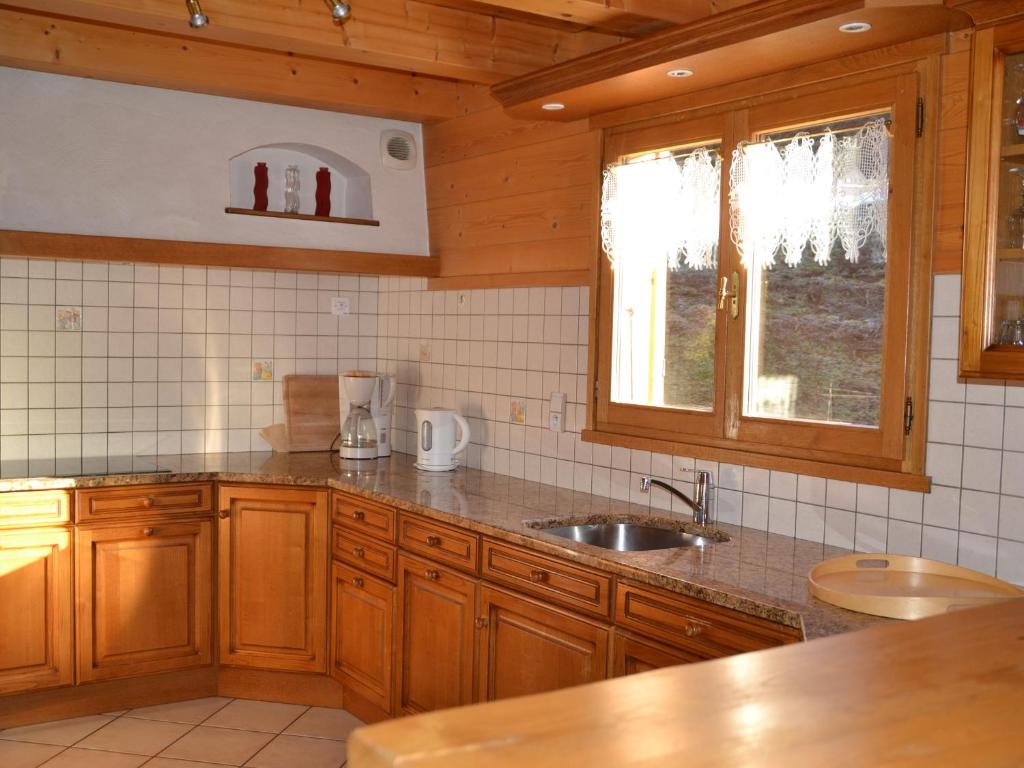Chalet Le Grand-Bornand, 7 pièces, 14 personnes - FR-1-467-64 photo 2