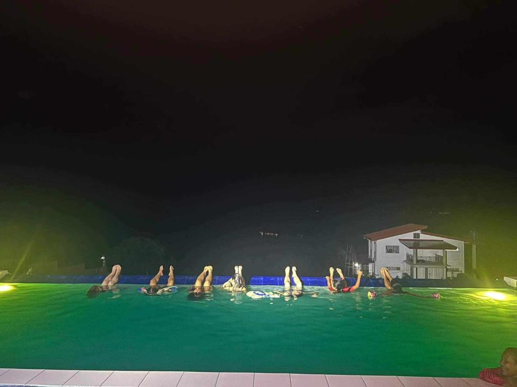 SCIA Hills Exclusive 25pax WiFi Netflix HBO Videoke Pool