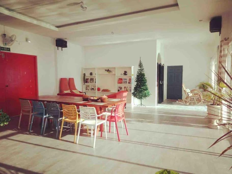 SCIA Hills Exclusive 25pax WiFi Netflix HBO Videoke Pool photo 2