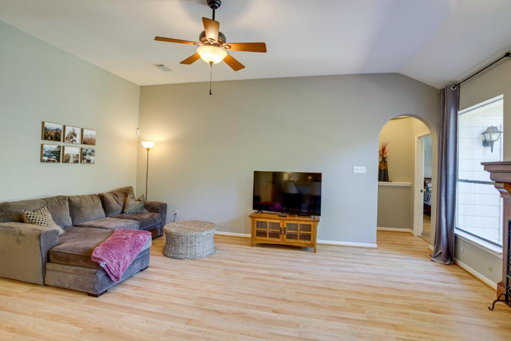 Peaceful Humble Home with Game Room and Outdoor Spots! photo 3