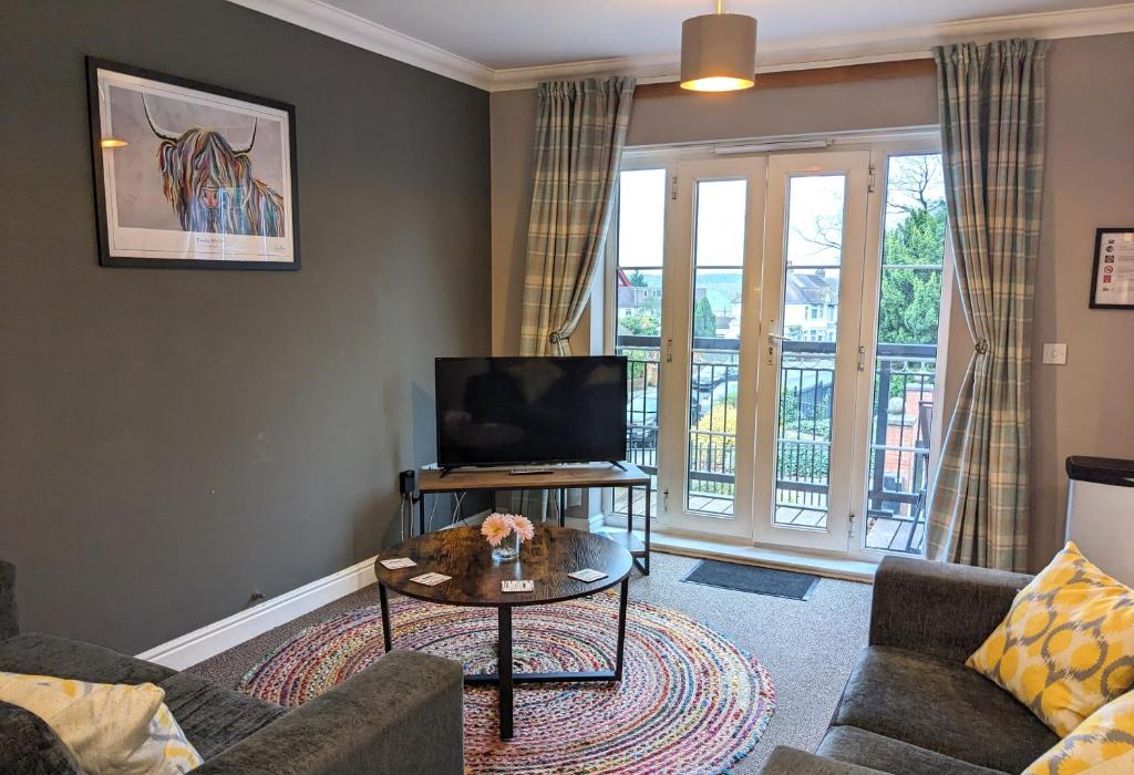 Stylish Modern Apartment, FREE SECURE Parking photo 1