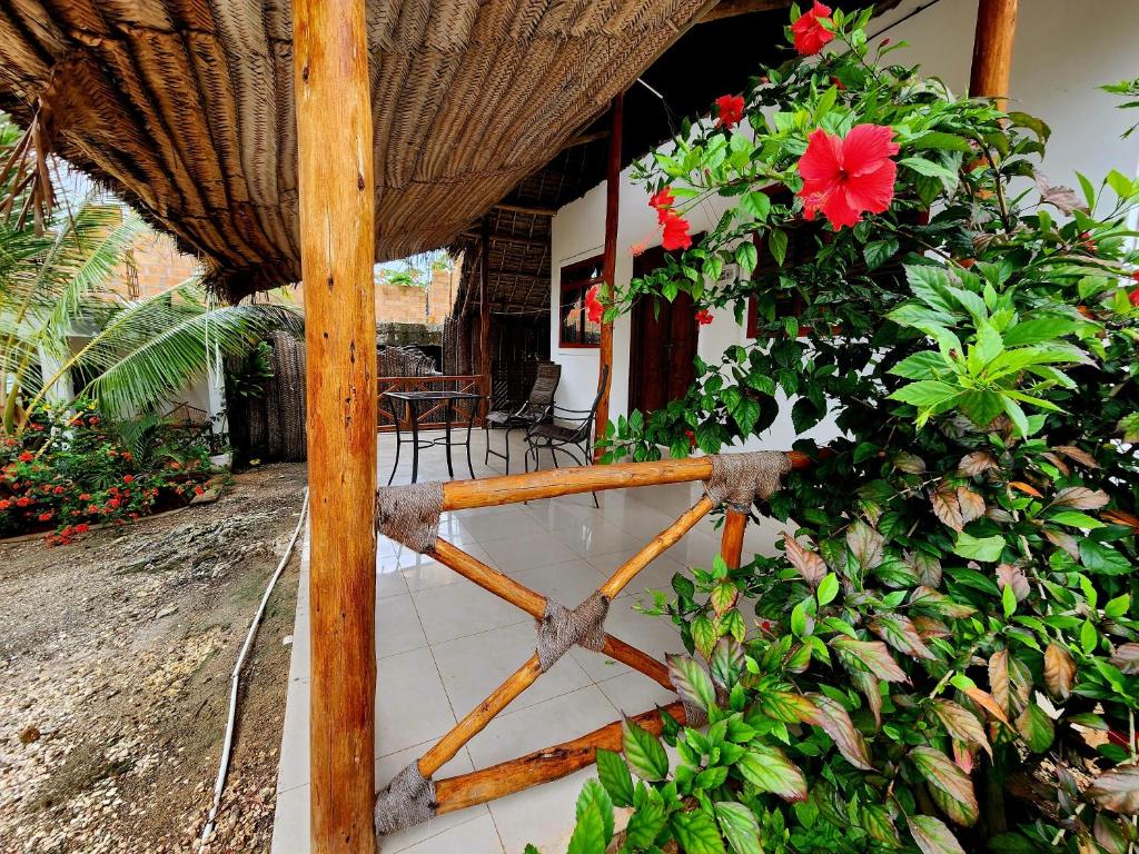Cozy Two Persons Bungaloo photo 2