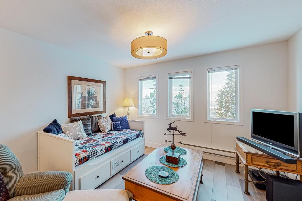 SnowCrest Village, Unit 5B photo 3