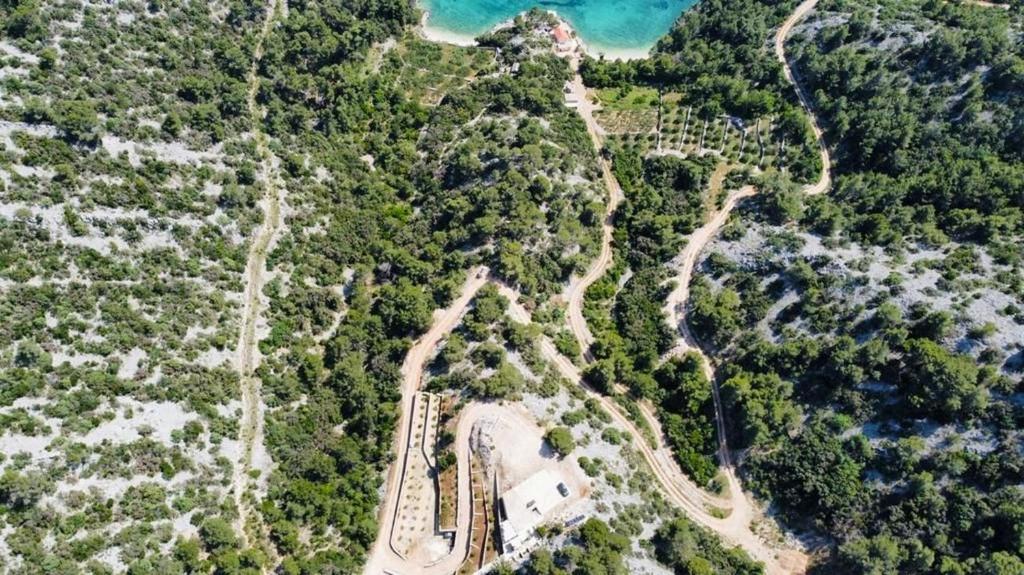 Isolated apartments with a parking space Cove Medvidina, Hvar - 22019 photo 1