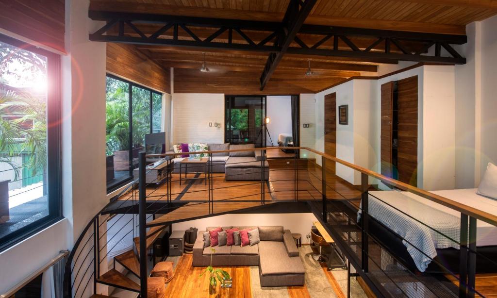 The Jungle Loft, 7 min Walk to Guiones beach + Jacuzzi photo 3