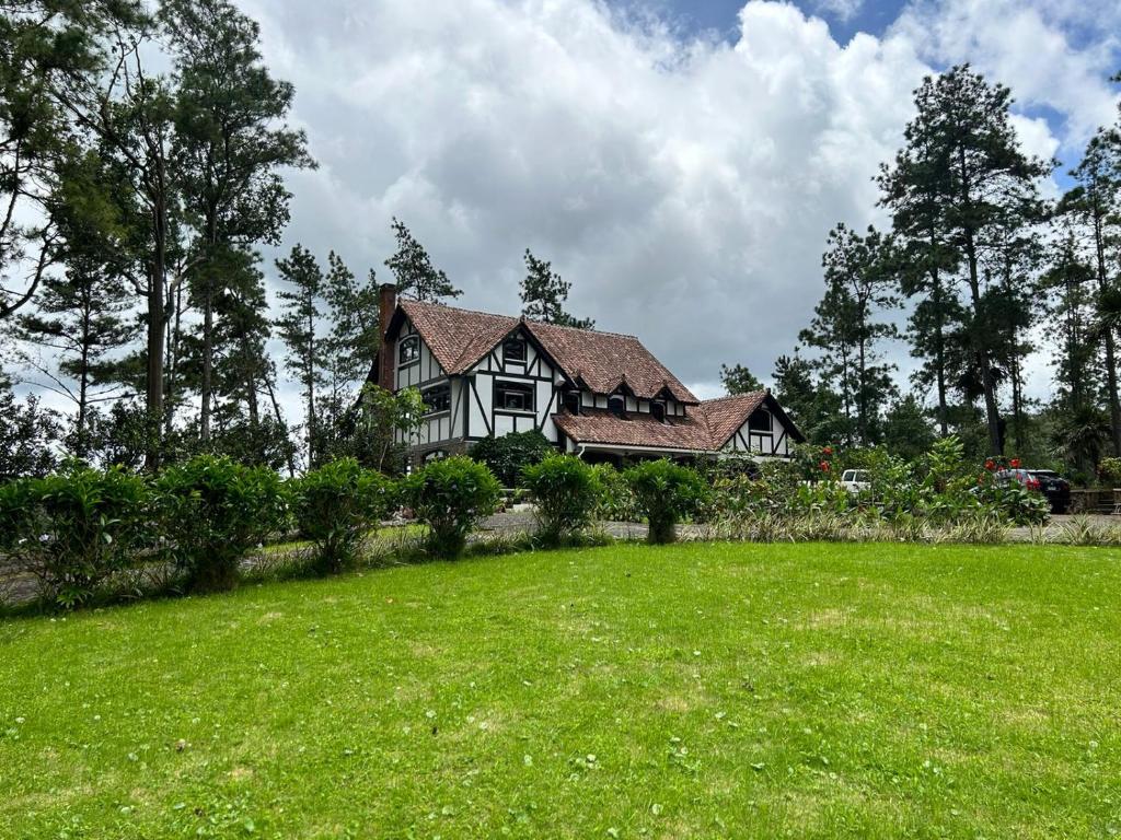 Cerro Azul Mountain Retreat